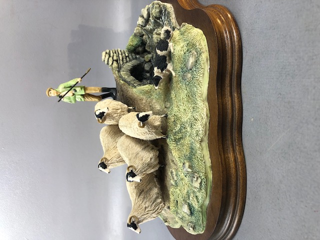 Border fine Arts figurines, two studies ,Texel Ewe and lambs limited edition 233 of 1,500 and a - Image 2 of 9