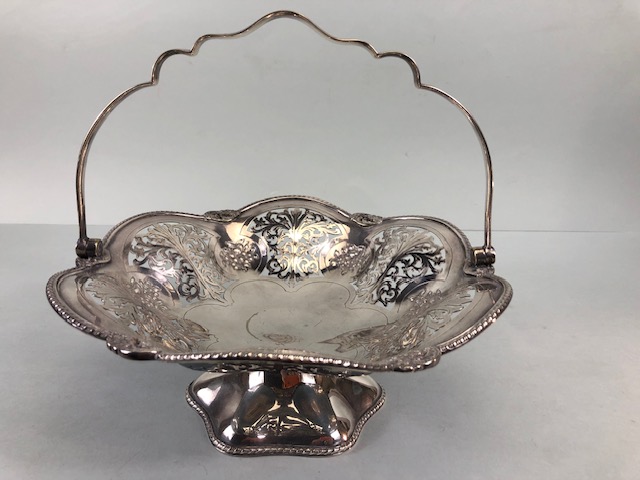 Silver Plated Mappin and Webb Bon Bon, or sweetmeat dish of basket design, cut out foliage design on - Image 8 of 10