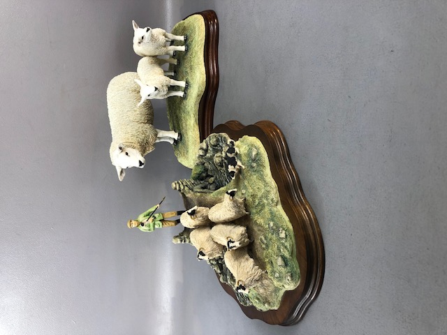 Border fine Arts figurines, two studies ,Texel Ewe and lambs limited edition 233 of 1,500 and a