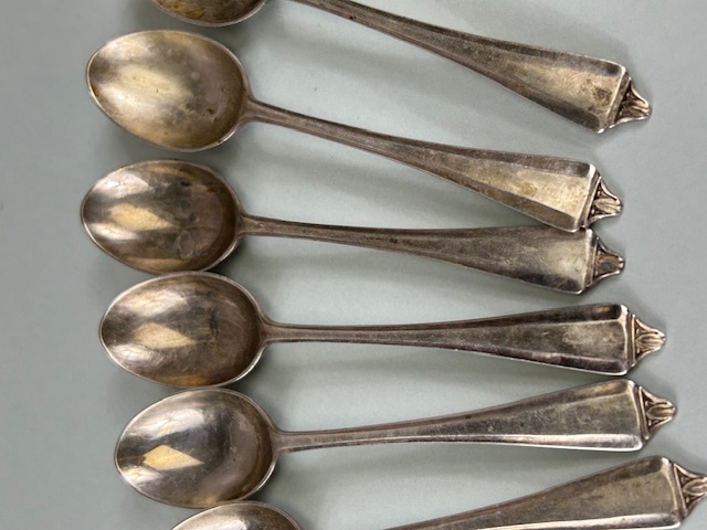 Set of six hallmarked silver spoons hallmarked for Sheffield by maker Eugene Leclere (total weight - Image 2 of 3