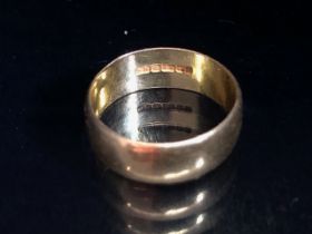 22ct Gold band approx size 'L' and 4.3g