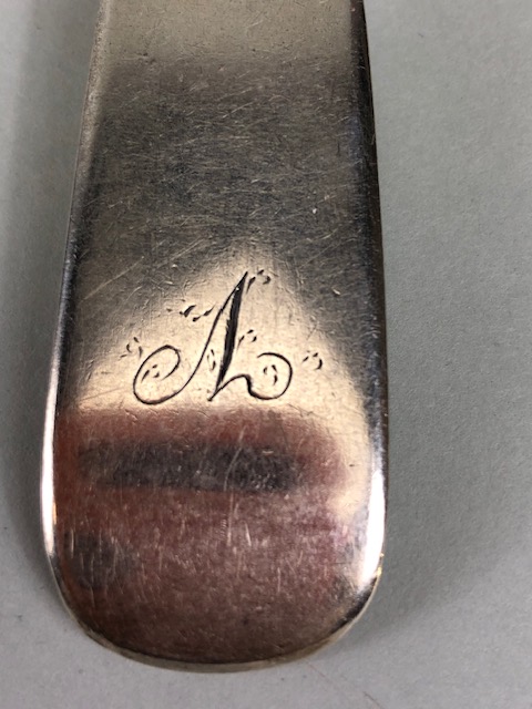 Antique Silver Two English hallmarked silver serving spoons one for London approximately 61.84g - Image 2 of 5