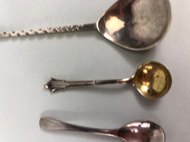 Collection of hallmarked silver spoons, sugar nips, salt spoons etc total eight pieces - Image 3 of 22