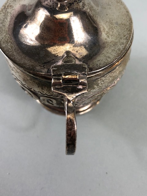 Antique English Hallmarked Silver Birmingham 1896, covered salt pot, repose scroll design hinged lid - Image 13 of 14