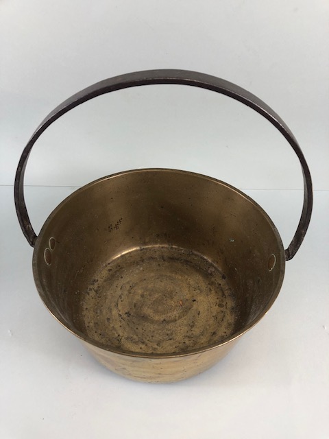 Antique Bronze cooking or maslin pan with steel handle approximately 28cm across - Bild 4 aus 4