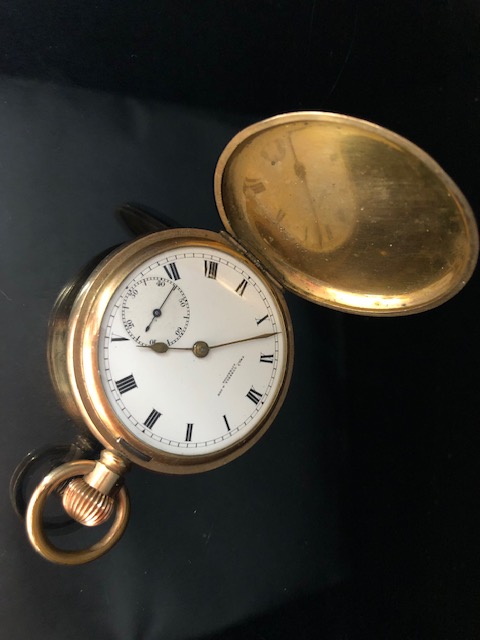 9ct rolled gold full hunter pocket watch late 19th/early 20thC. Inside case serial number 262467,