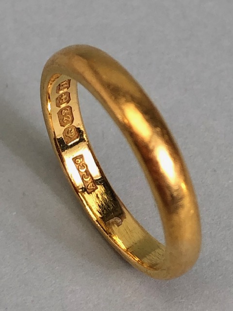 22ct Gold band size approx 'K' and 3.9g - Image 3 of 3
