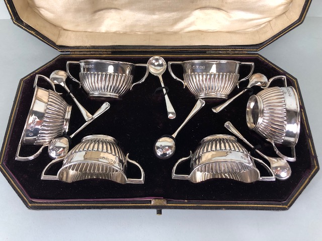 Victorian Silver hallmarked and cased set of Six Salts with Silver spoons Hallmarked for Sheffield - Image 2 of 9