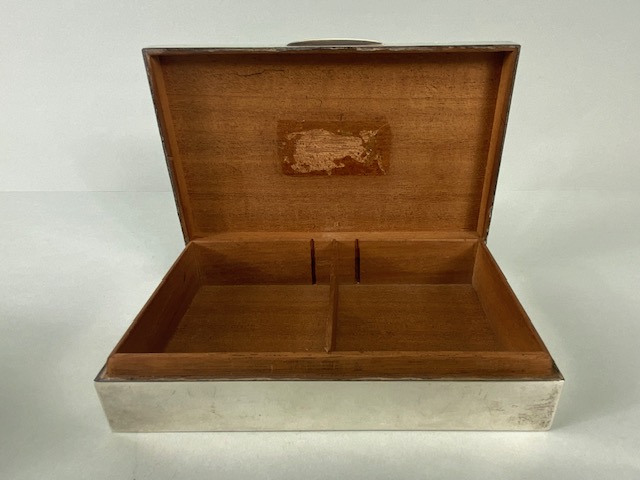 Silver Hallmarked cigarette box with Cedar lining approx 15 x 9 x 3.5cm and hallmarked for - Image 2 of 6