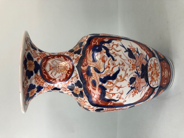 Oriental ceramics, Late 18th century Japanese Imari Vase, decorated in blue and red with images of - Image 3 of 6