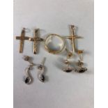 Collection of 9ct Gold jewellery to include pendant crosses (3) and earrings (total weight approx