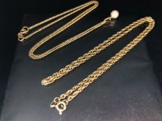 Two 9ct Gold necklaces one with a pearl drop pendant each approx 55cm long and total weight approx