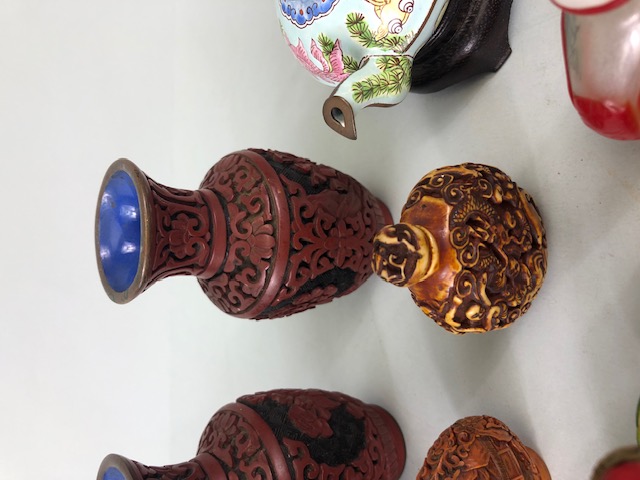 Collection of oriental collectables to include Chinese snuff bottles, decorated metal tea pots, - Image 4 of 10