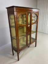 Antique furniture, Edwardian display cabinet on tapered legs with 2 internal shelves, twin glazed
