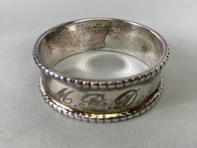 Collection of four boxed Silver hallmarked various styles of napkin rings (total weight 109g) - Image 6 of 10