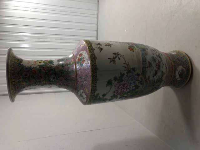 Oriental Ceramics ,large and impressive Chinese Famille Rose Vase, unmarked and unglazed base, the - Image 2 of 8