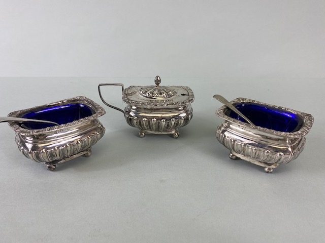 Silver Hallmarked Salts with Blue glass liners and a lidded mustard pot in presentation bod with - Image 3 of 10