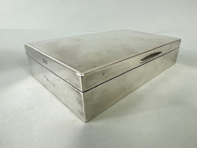 Silver Hallmarked cigarette box with Cedar lining approx 15 x 9 x 3.5cm and hallmarked for - Image 3 of 6