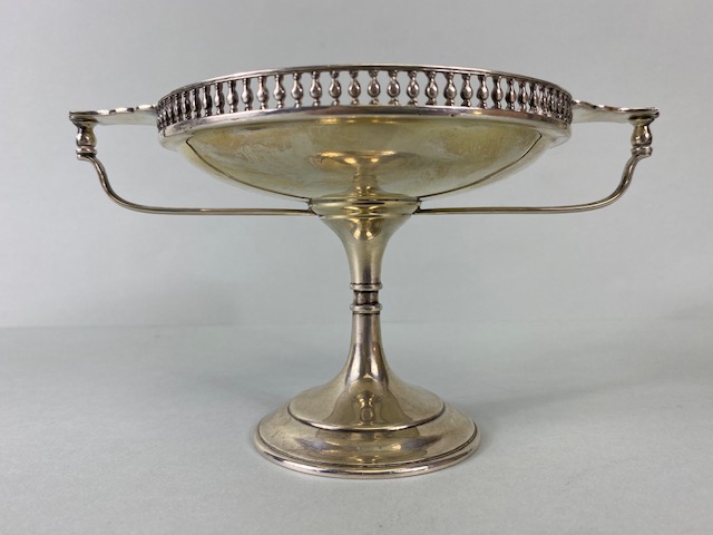 Silver sweet meat dish or Tazza with twin handles and pierced edges on a stepped pedestal base - Image 3 of 7