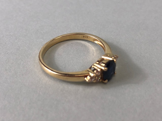 14ct yellow gold ring size 'L' with certificate set with a Blue Sapphire - Image 4 of 5