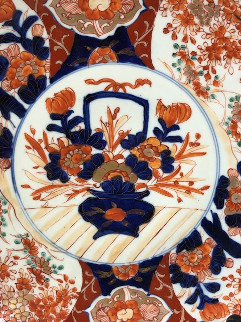 Oriental ceramics, three Japanese Imari chargers one with scallop edge and flower designs - Image 9 of 10