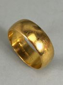 22ct Gold band size 'O' and approx 7.4g