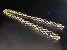 9ct Gold necklace approx 50cm in length with oval hooped links and approx 7.1g