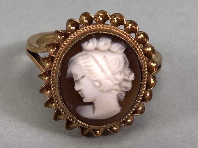 9ct Gold fully hallmarked shell cameo size 'J' - Image 3 of 5