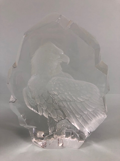 Scandinavian art glass intaglio in clear glass of an Eagle with Royal Krona Sweden label, and a - Image 8 of 10