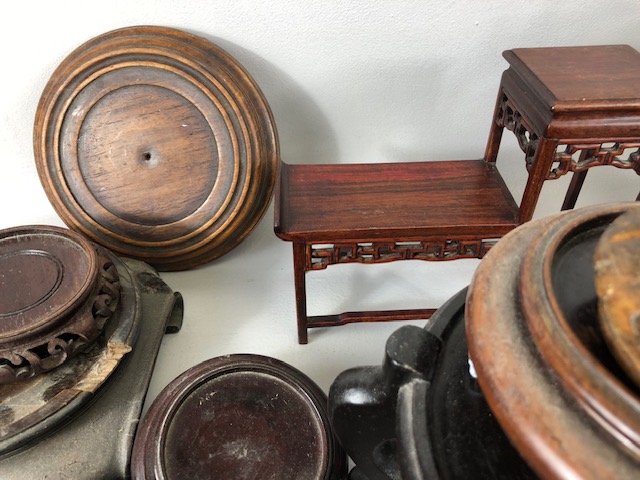 Oriental Antique interest, a quantity of traditional oriental wooden antique and vintage display - Image 7 of 16