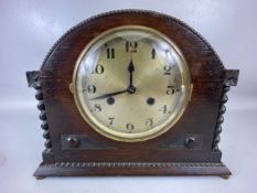 Vintage oak cased 1930s mantel clock with twisted columns A/F