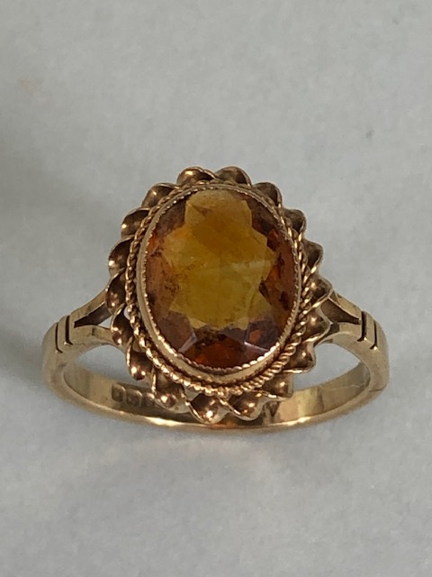 9ct Gold ring set with a faceted Citrine gemstone size 'G' - Image 3 of 4