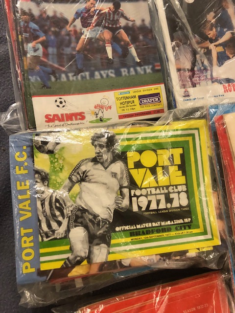 Football, sporting interest, very large quantity of vintage football programs and some fanzines from - Image 4 of 26