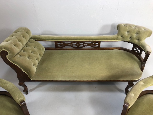 Victorian button-back chaise lounge with two matching elbow chairs - Image 4 of 13