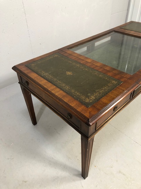 Vintage furniture, late 20th century teak display top coffee table, glass and leather top, drawer - Image 3 of 8