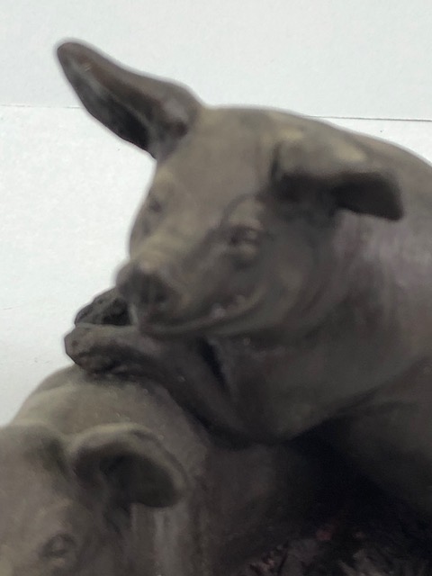 Vintage whimsical figure of a pig in brass approximately 36 x 14cm along with a cold cast bronze - Image 5 of 8