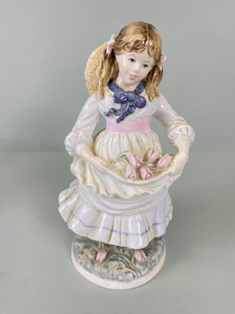 China figures, collection of porcelain and pottery figures 19th and 20th century, European and - Image 6 of 13