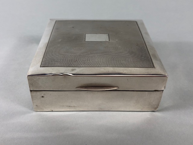 Silver English hall marked square wooden lined cigarette box of simple design approximately 8.5 x - Bild 2 aus 8
