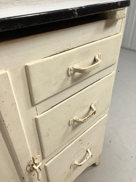 Vintage kitchen unit to include meat safe cupboard, three drawers and a white painted tin top approx - Image 4 of 8