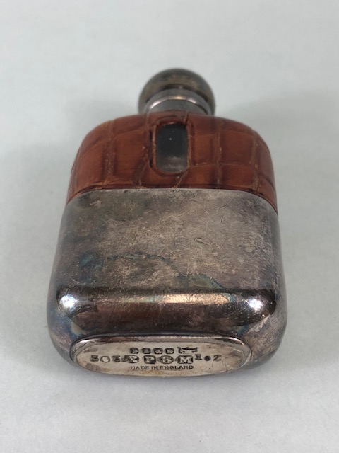 Sporing interest, early 20th century leather cased set of spirit flasks and a small tot flask - Image 7 of 8