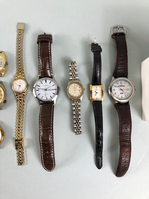 Collection of Vintage and fashion watches (14) - Image 11 of 11