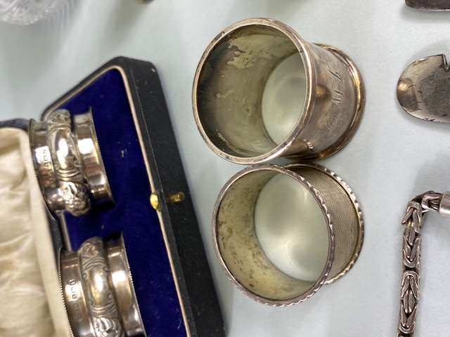 Quantity of silver items to include cigar cutter, napkin rings, bracelet's etc - Image 8 of 11