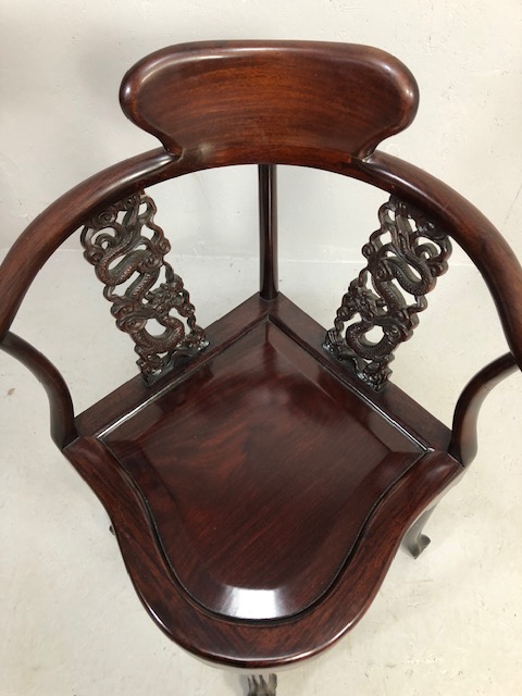 Antique reproduction furniture, faux rose wood Chinese colonial style corner chair with carved - Image 3 of 6