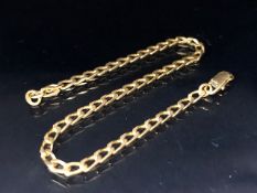 18ct gold curb link bracelet approx 18cm in length and 4.7g (A/F)