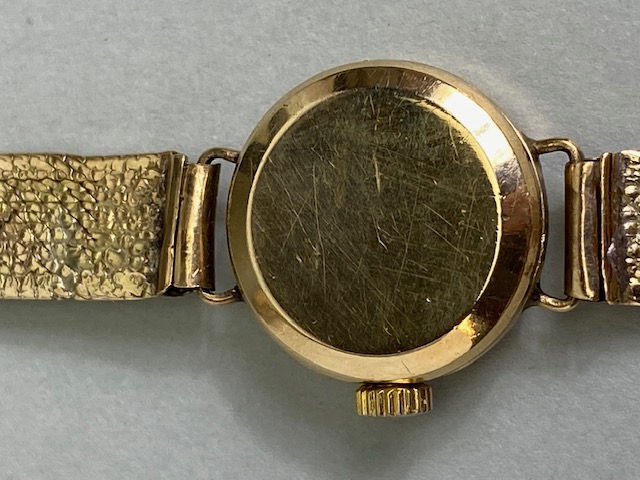 9ct gold vintage 1960s ladies OMEGA wrist watch on 9ct gold bark finish bracelet total length - Image 11 of 14