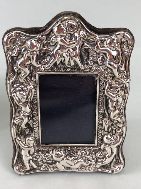 Silver hallmarked photo frames, one round of art nouveau design 14cm across, (picture 10cm), one - Image 5 of 10