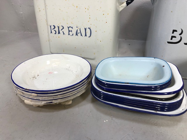 Kitchenalia, quantity of vintage white enamel kitchen items to include 2 bread pins qty of dishes - Image 4 of 6