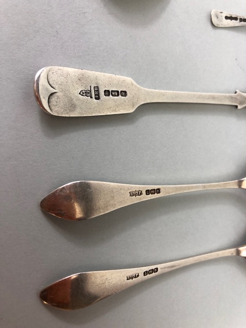 Silver Hallmarked spoons to include apostle, fancy and salt, 13 items approximately 131.3g - Image 7 of 9