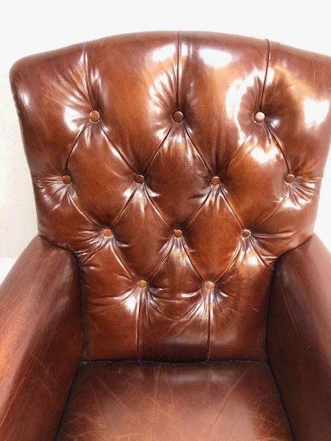 Burgundy leather button back fireside chair with stud detailing and turned front legs - Image 3 of 6