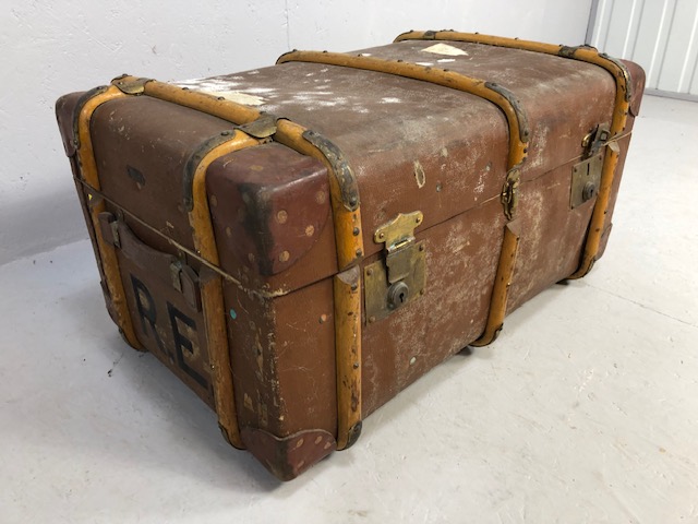 Antique wooden hoop bound travel or cabin trunk approximately 77x 48 x 38cm - Image 3 of 7